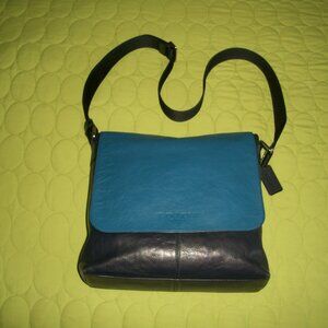 Coach Sullivan Dark/Light Blue Leather Messenger Bag F72108